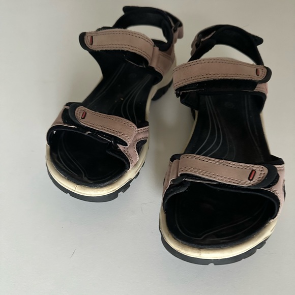 Sandals - Picture 3 of 4